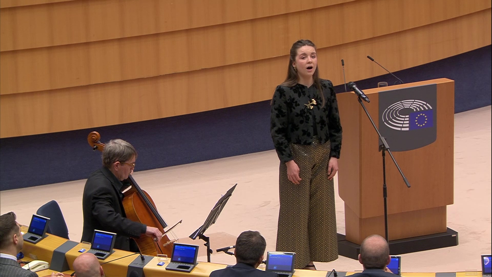 International Holocaust Remembrance Day: The "Kaddish" by Maurice Ravel, performed by Miriam Fußeder (soprano) accompanied by Luca Peverini (cello)